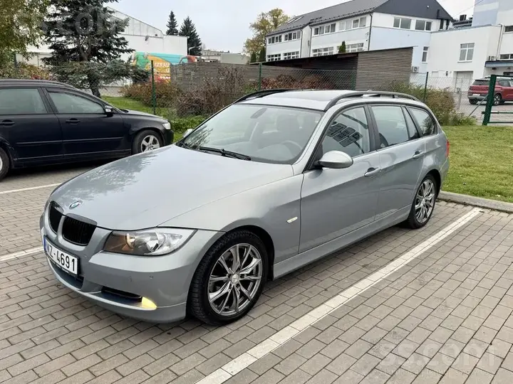 BMW 318 2006 photo 3