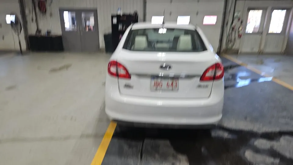 Ford Fiesta 2011 photo 4