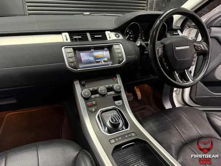 Land Rover Range Rover Evoque 2017 photo 2