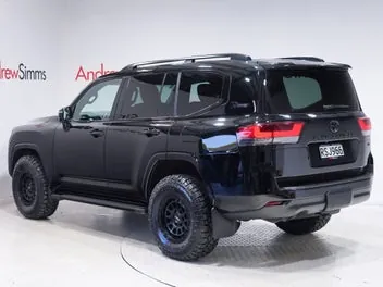 Toyota Land Cruiser 2022 photo 3