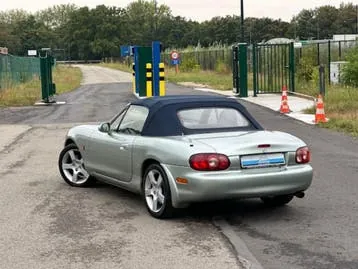 Mazda Mx-5 2003 photo 2
