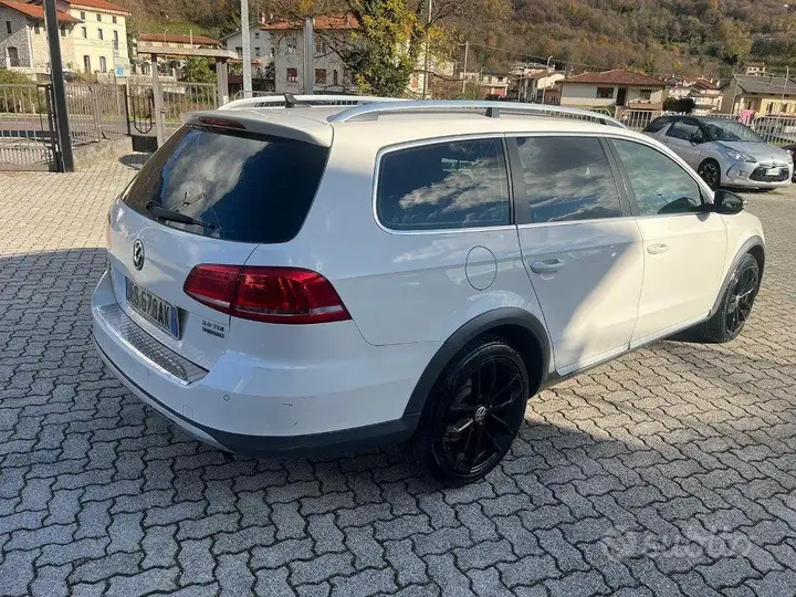 Volkswagen Passat 2013 photo 4