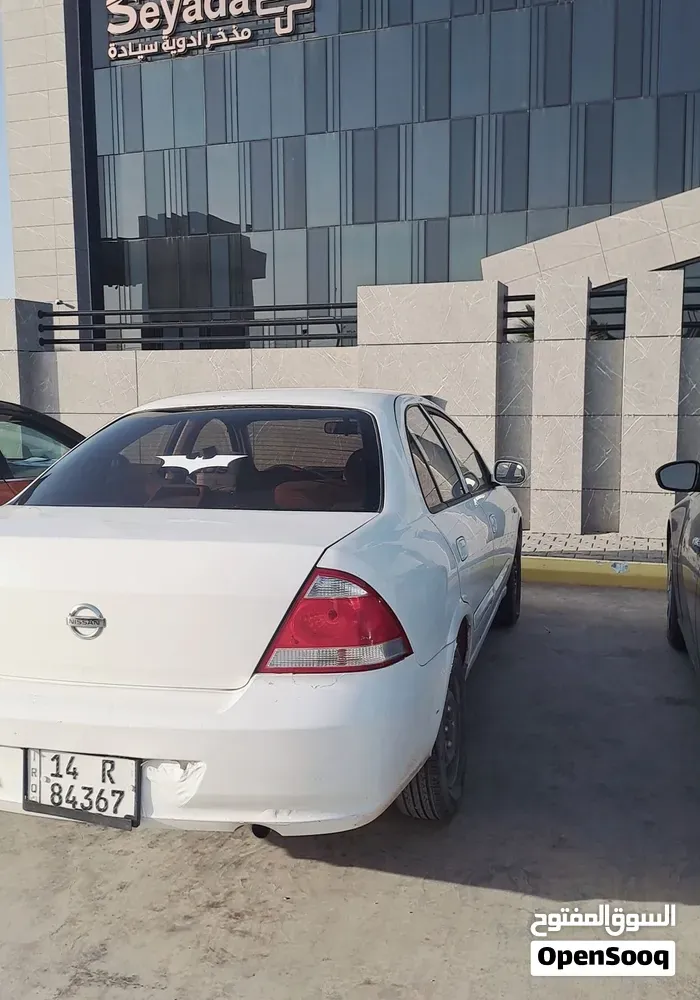 Nissan Sunny 2012 photo 2