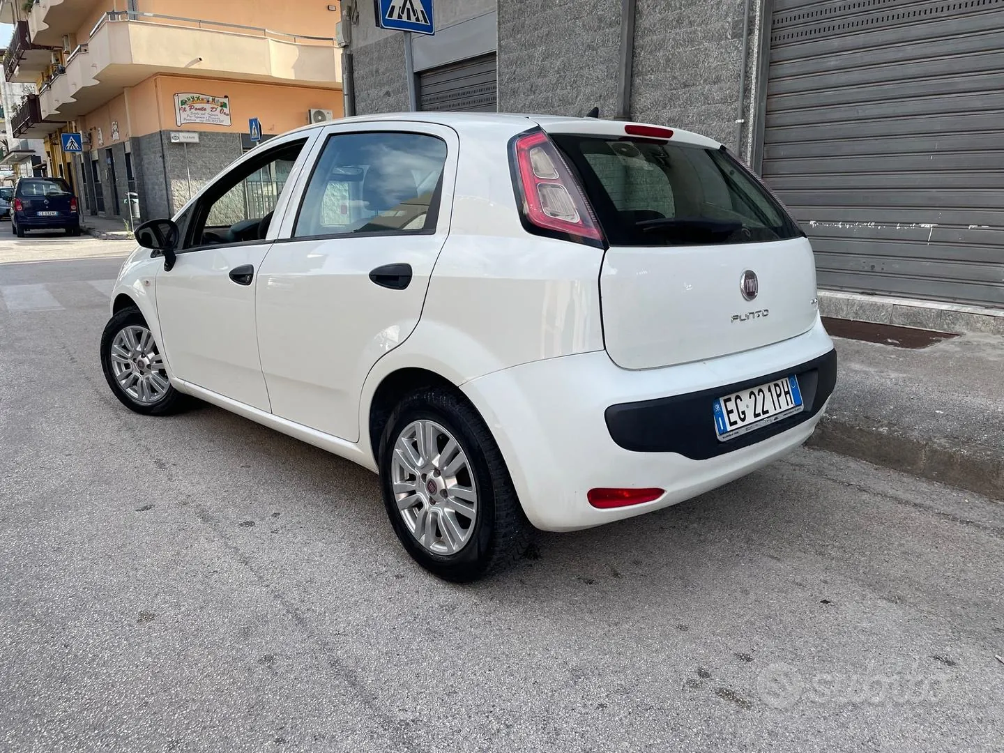 Fiat Punto Evo 2011 photo 4