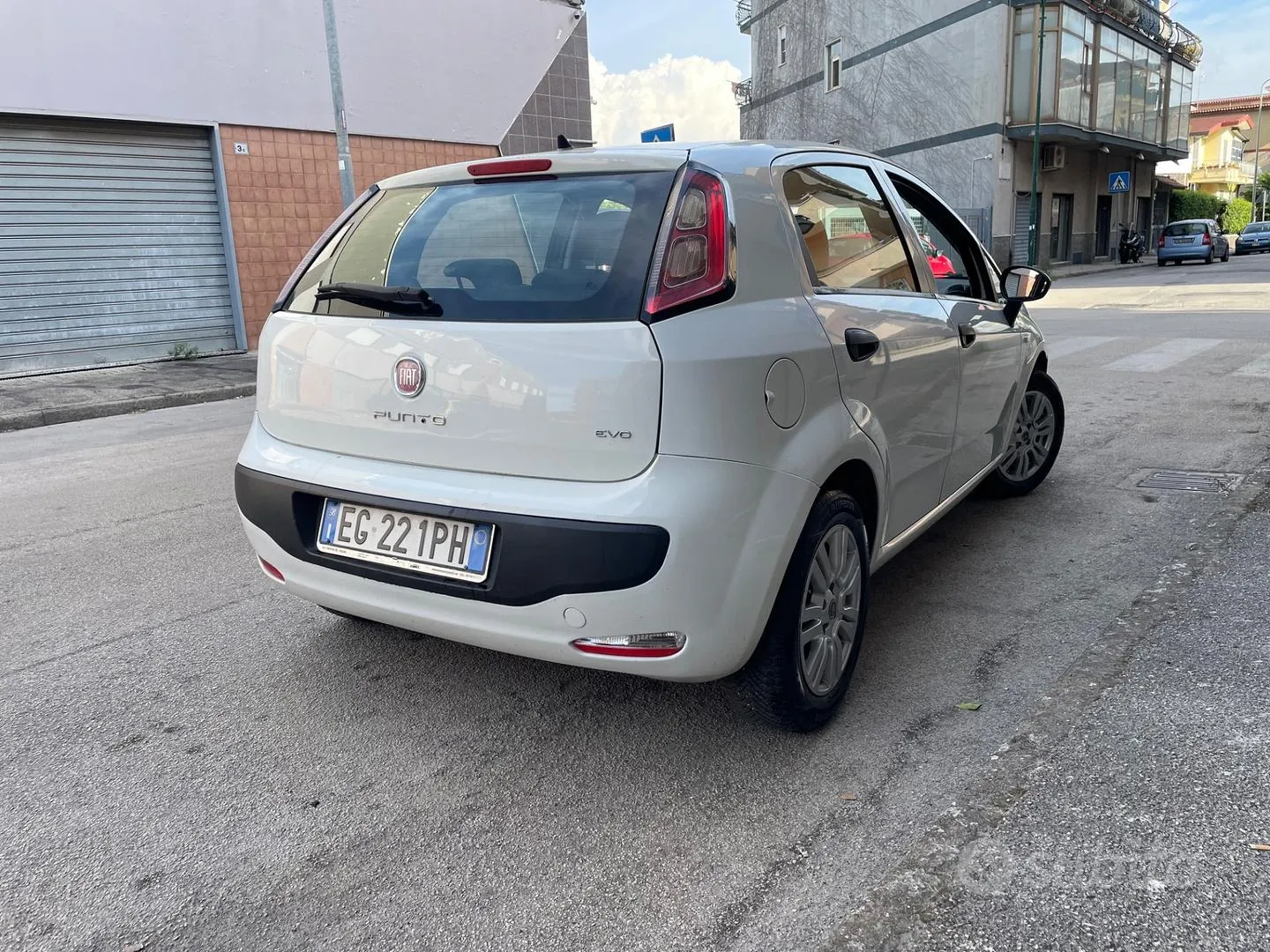 Fiat Punto Evo 2011 photo 3