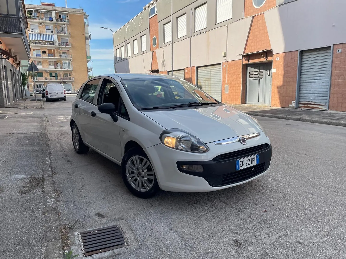 Fiat Punto Evo 2011 photo 5
