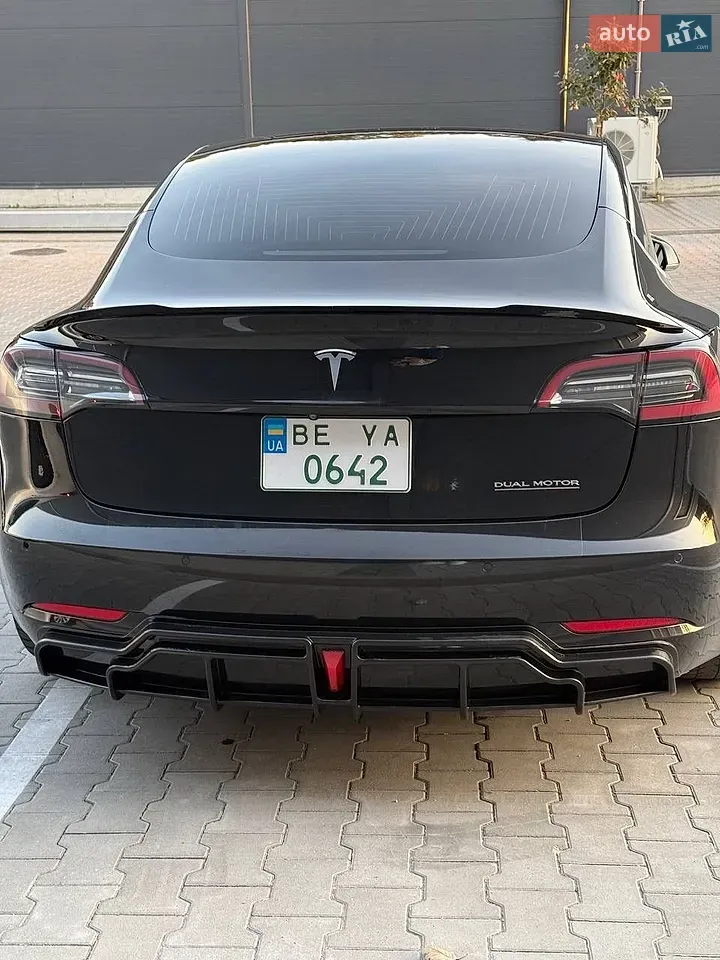 Tesla Model 3 2018 photo 3