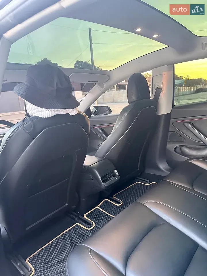 Tesla Model 3 2018 photo 4