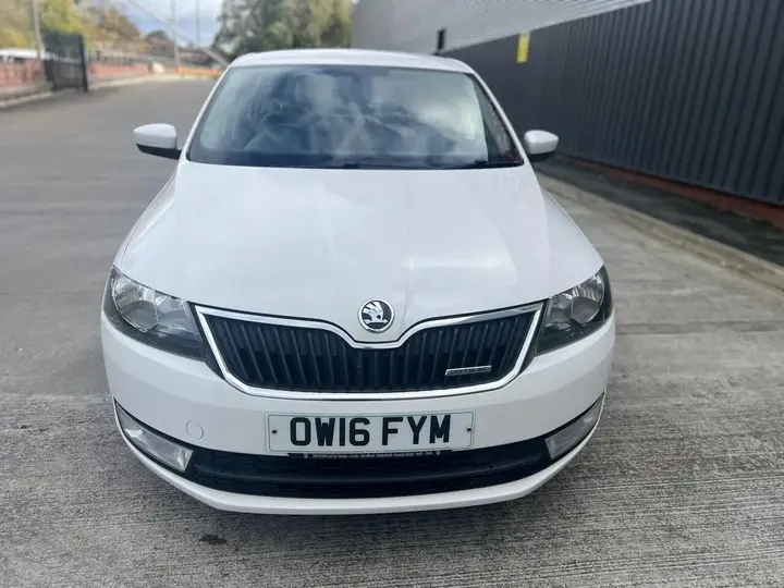 Skoda Rapid 2016 photo 2