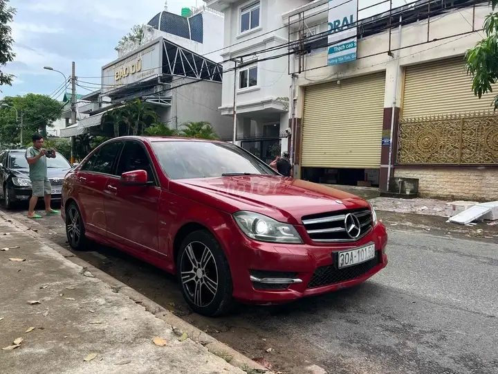 Mercedes-Benz C-Class