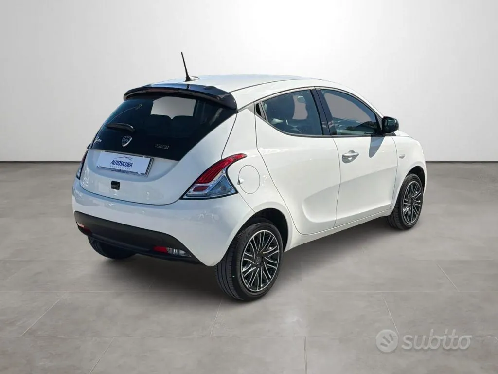 Lancia Ypsilon 2023 photo 4