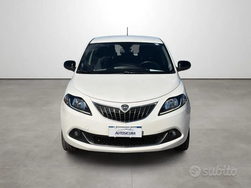 Lancia Ypsilon 2023 photo 2