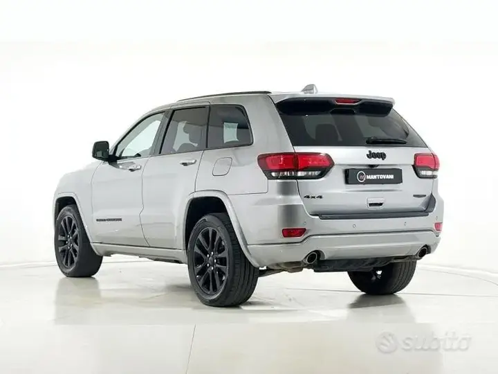 Jeep Grand Cherokee 2018 photo 3