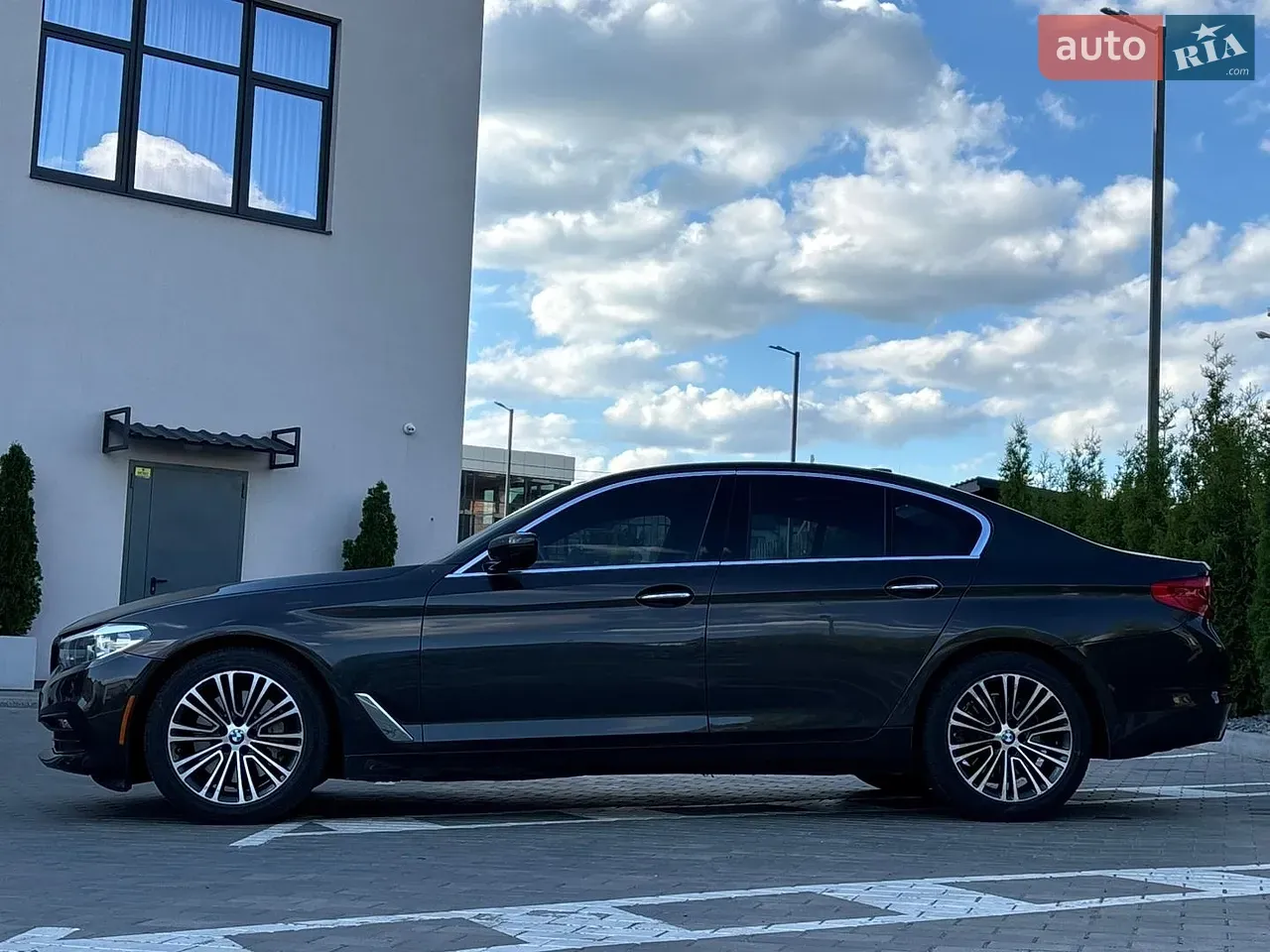BMW 5 Series 2017 photo 4