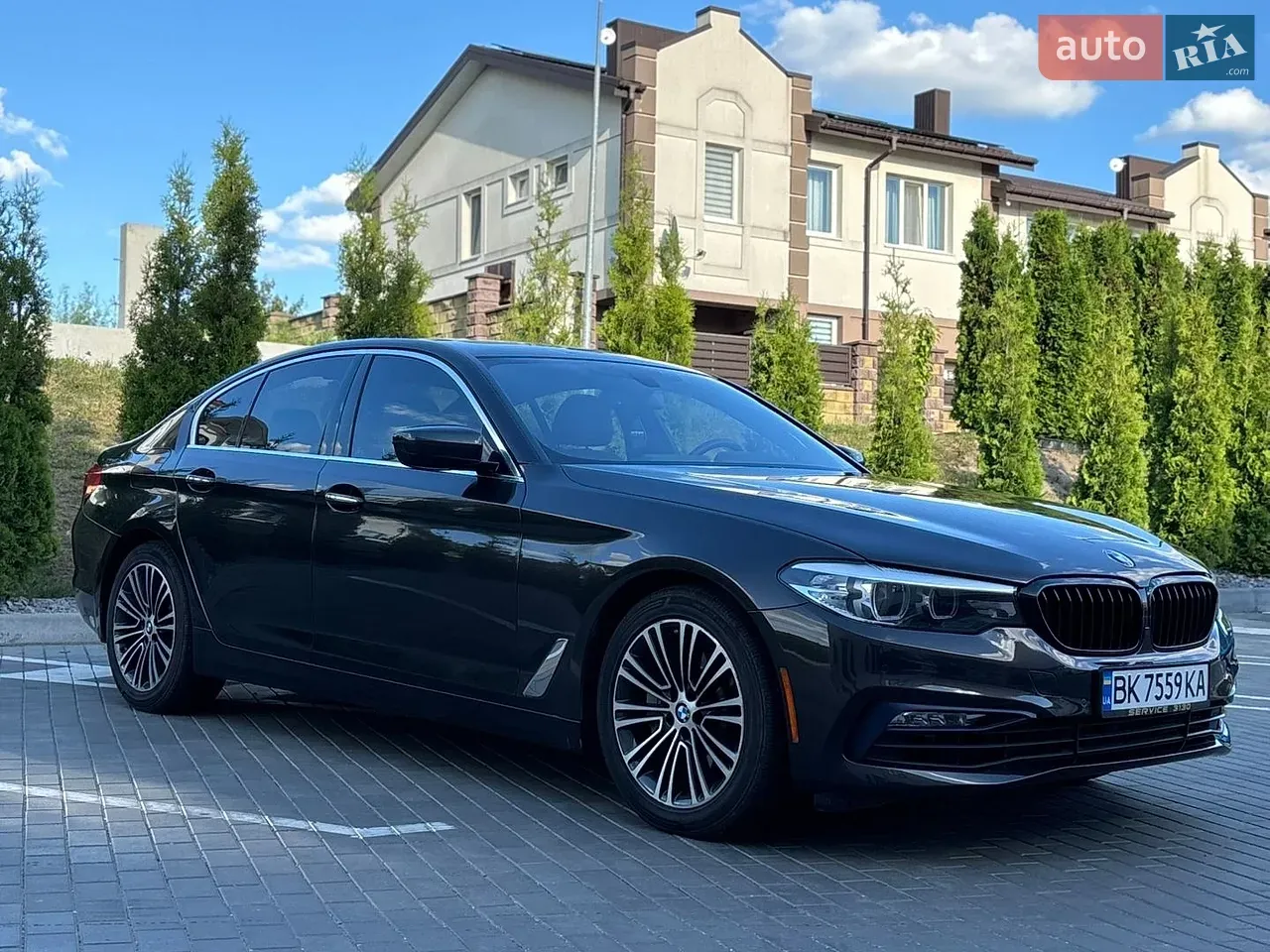 BMW 5 Series 2017 photo 3