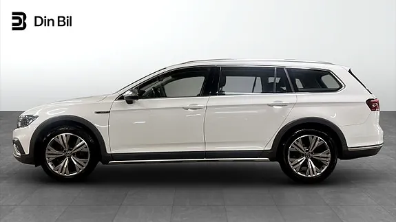 Volkswagen Passat Alltrack 2021 photo 2