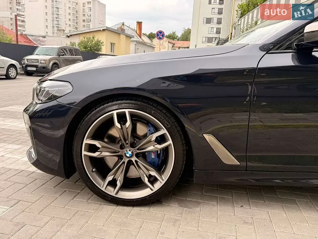 BMW 5 Series 2019 photo 3