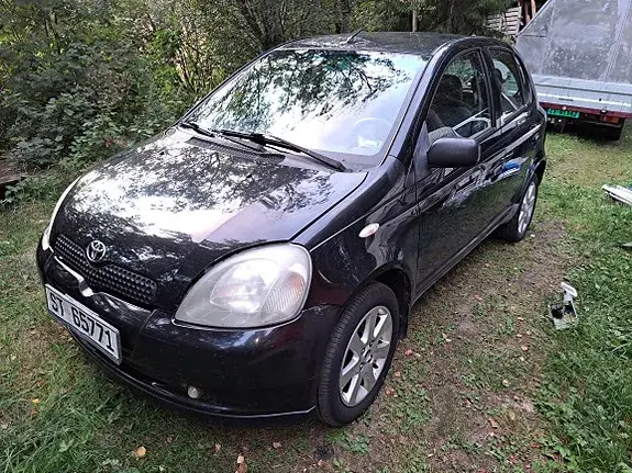 Toyota Yaris 2002 photo 2