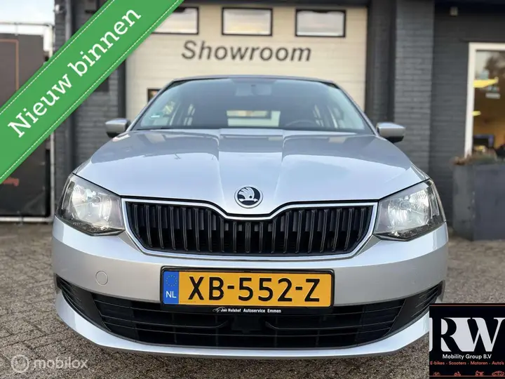 Skoda Fabia 2015 photo 2
