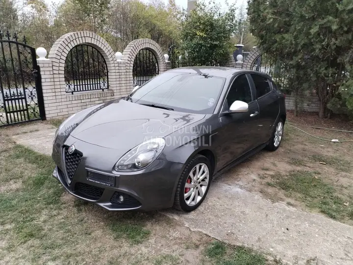 Alfa Romeo Giulietta 2011 photo 3
