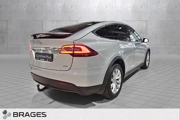 Tesla Model X 2016 photo 5