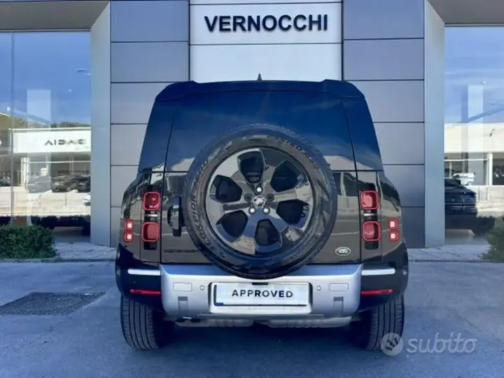 Land Rover Defender 2022 photo 2