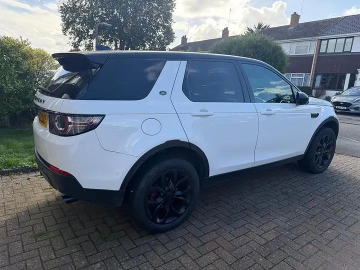 Land Rover Discovery Sport 2019 photo 4