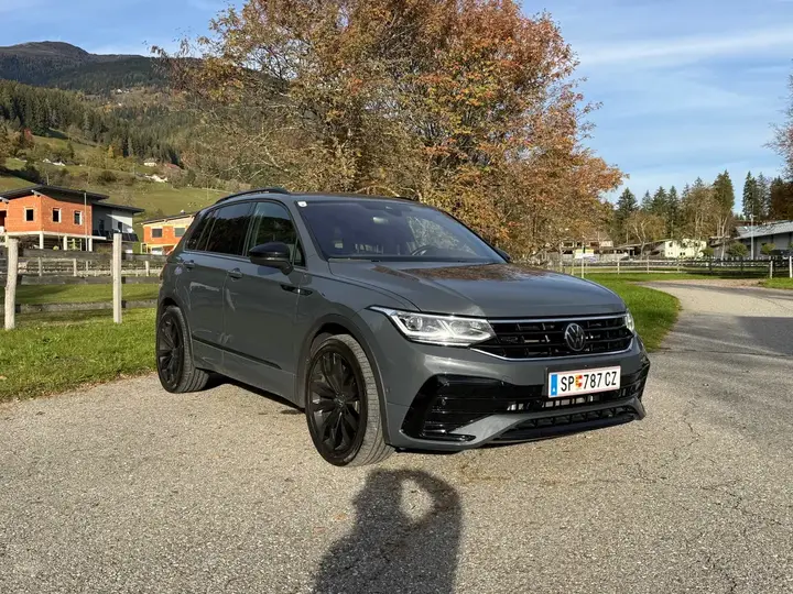 Volkswagen Tiguan 2024 photo 2