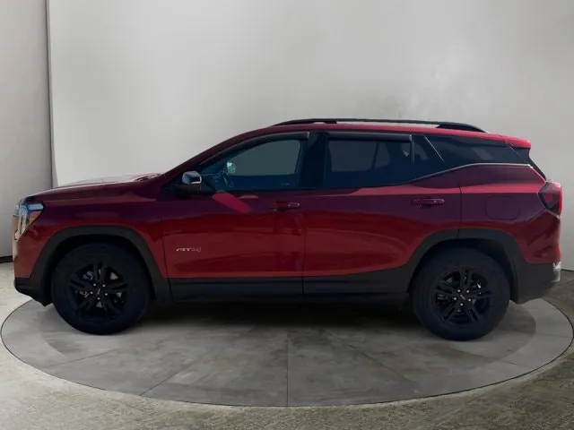 GMC Terrain 2024 photo 2