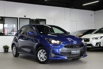 Toyota Yaris 2021 photo 2