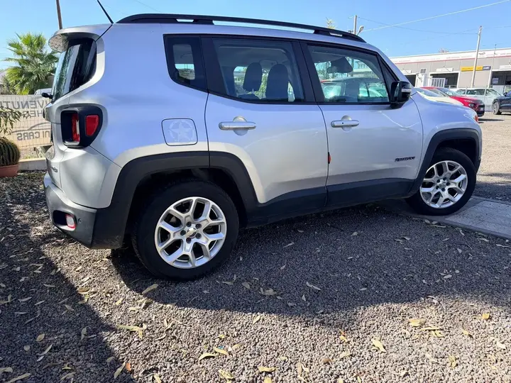 Jeep Renegade 2014 photo 2