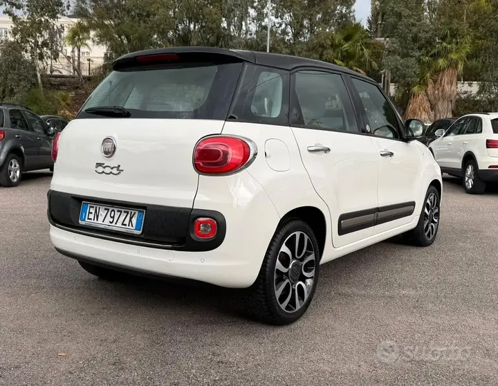 Fiat 500L 2012 photo 4