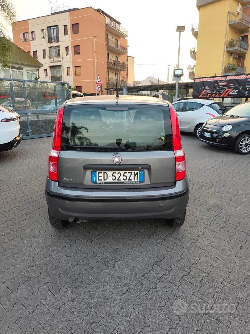 Fiat Panda 2011 photo 2