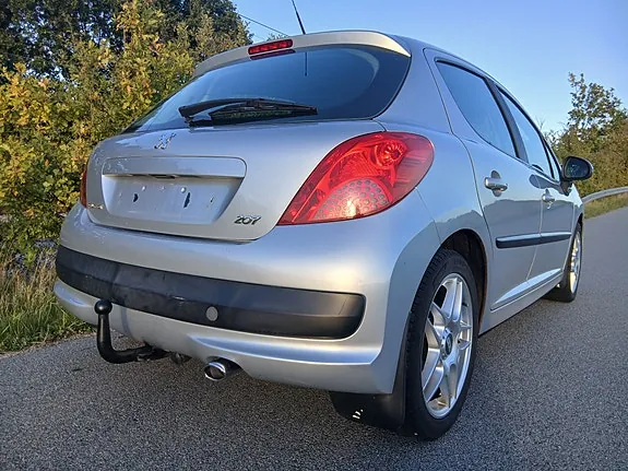 Peugeot 207 2007 photo 4