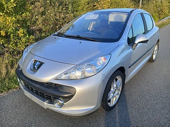 Peugeot 207 2007 photo 2