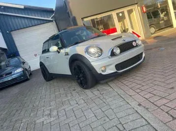 Mini Cooper S 2010 photo 3