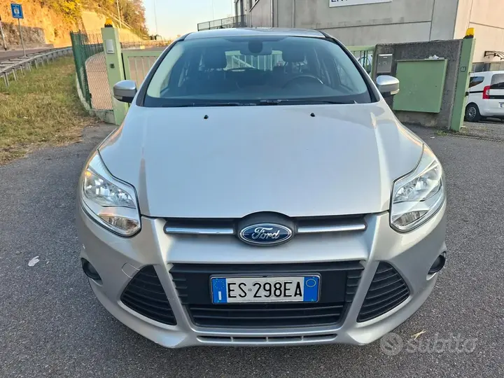Ford Focus 2013 photo 2