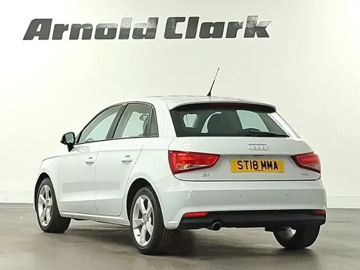 Audi A1 2018 photo 2