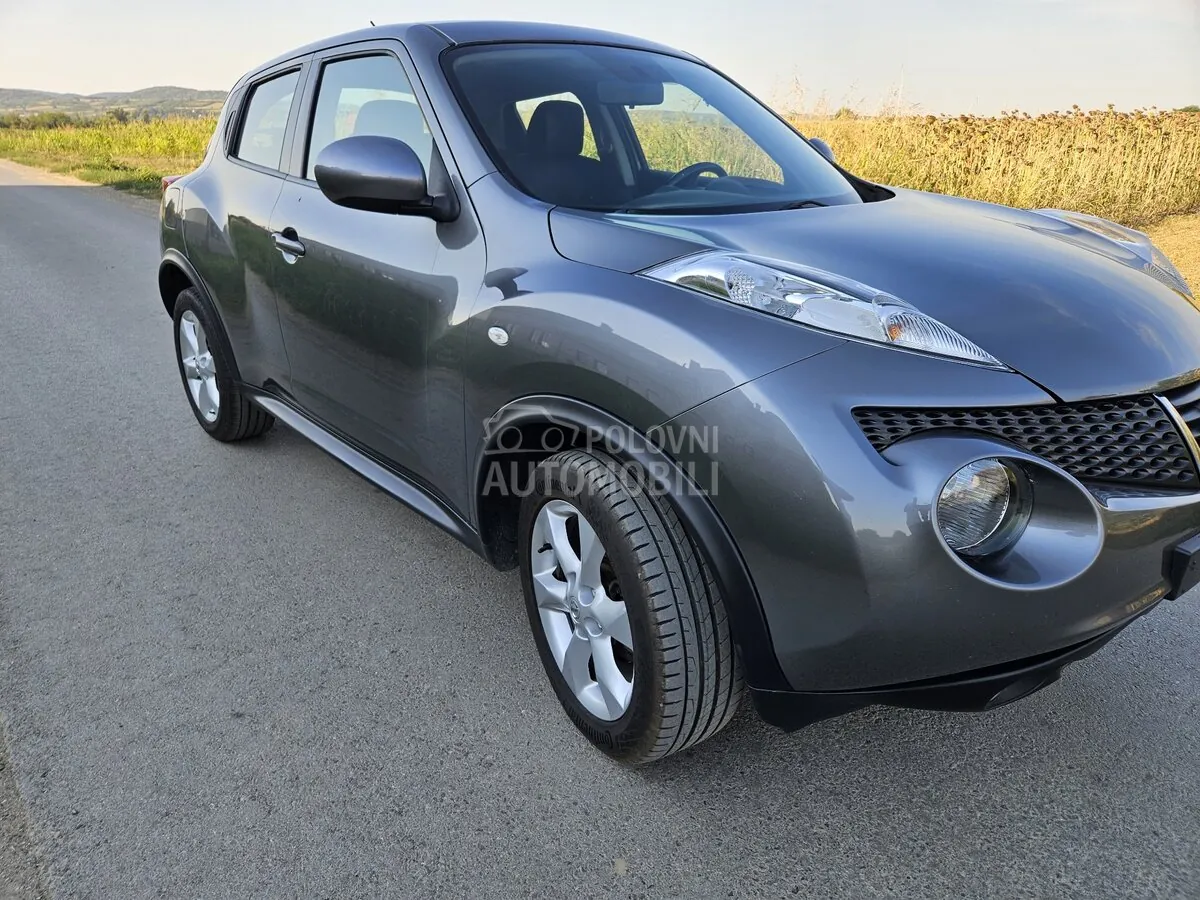 Nissan Juke 2011 photo 2