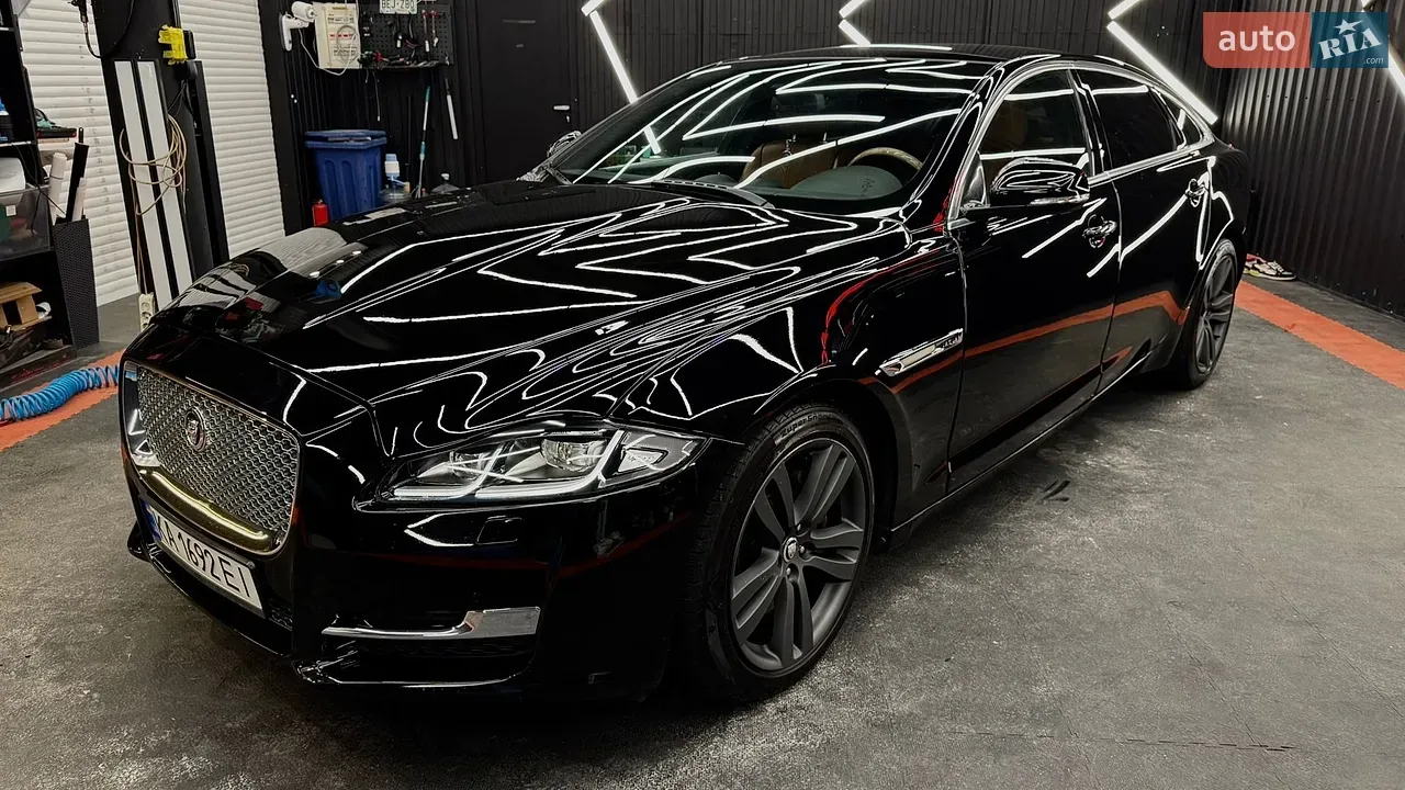 Jaguar Xj