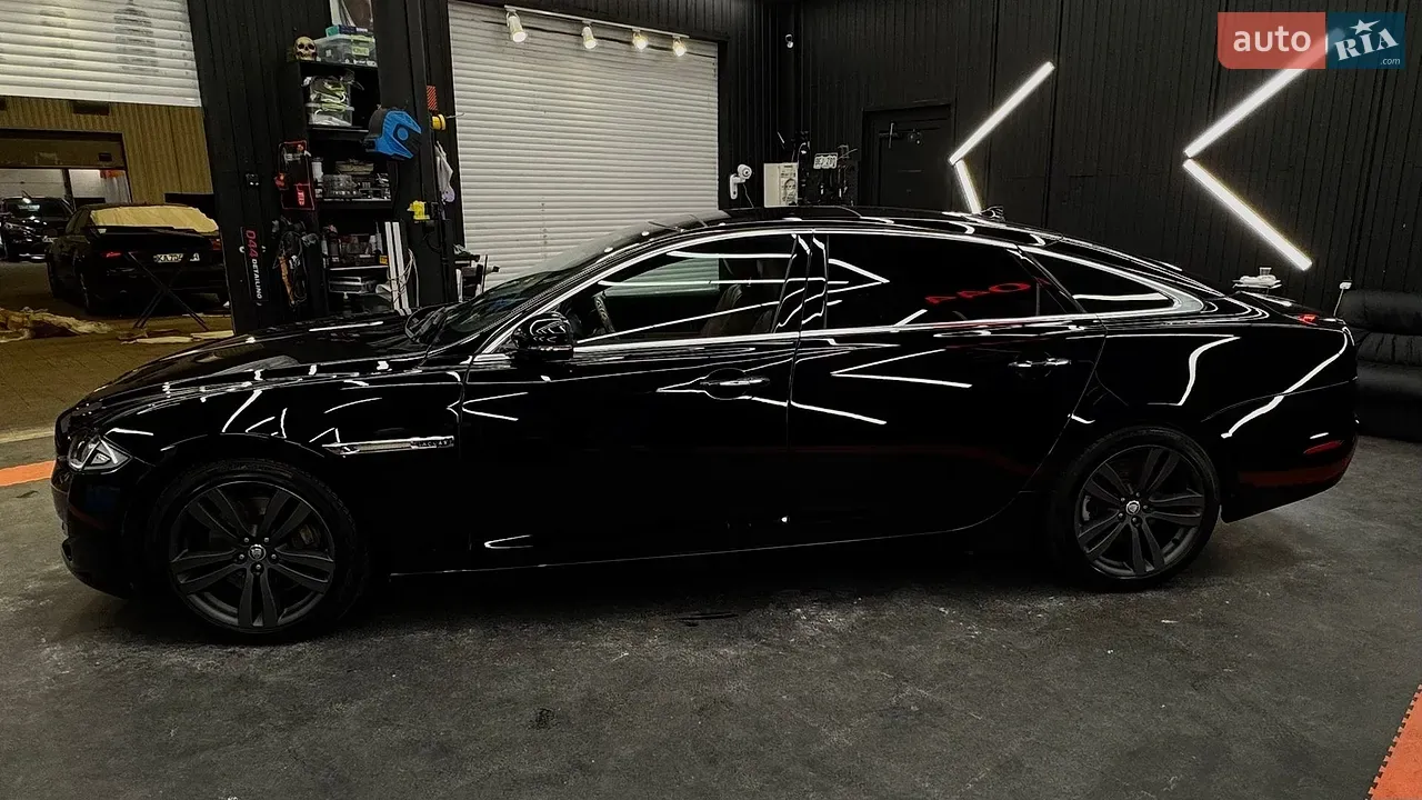 Jaguar Xj 2012 photo 2