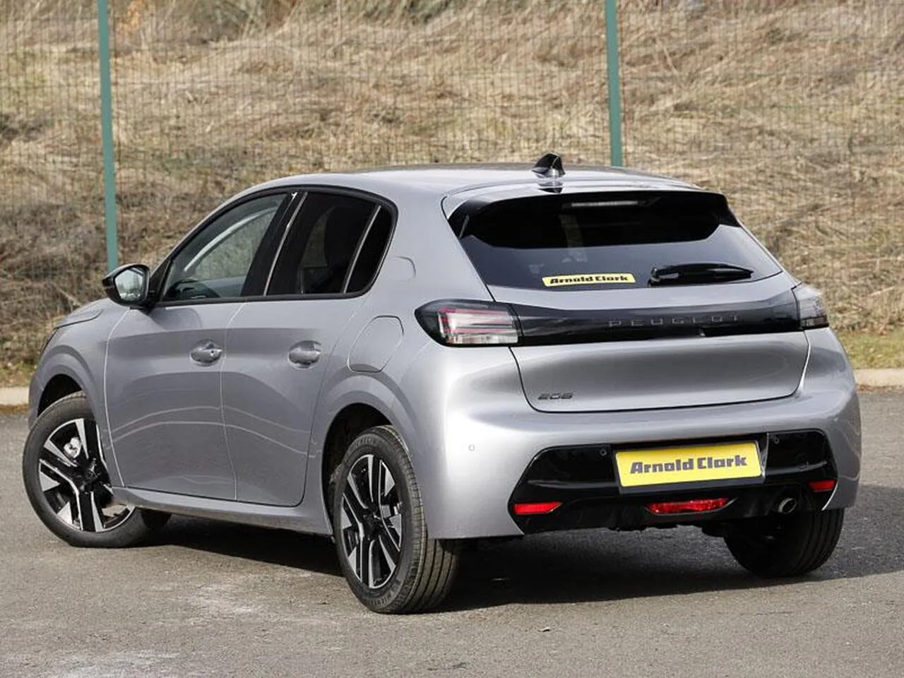 Peugeot 208 2026 photo 2