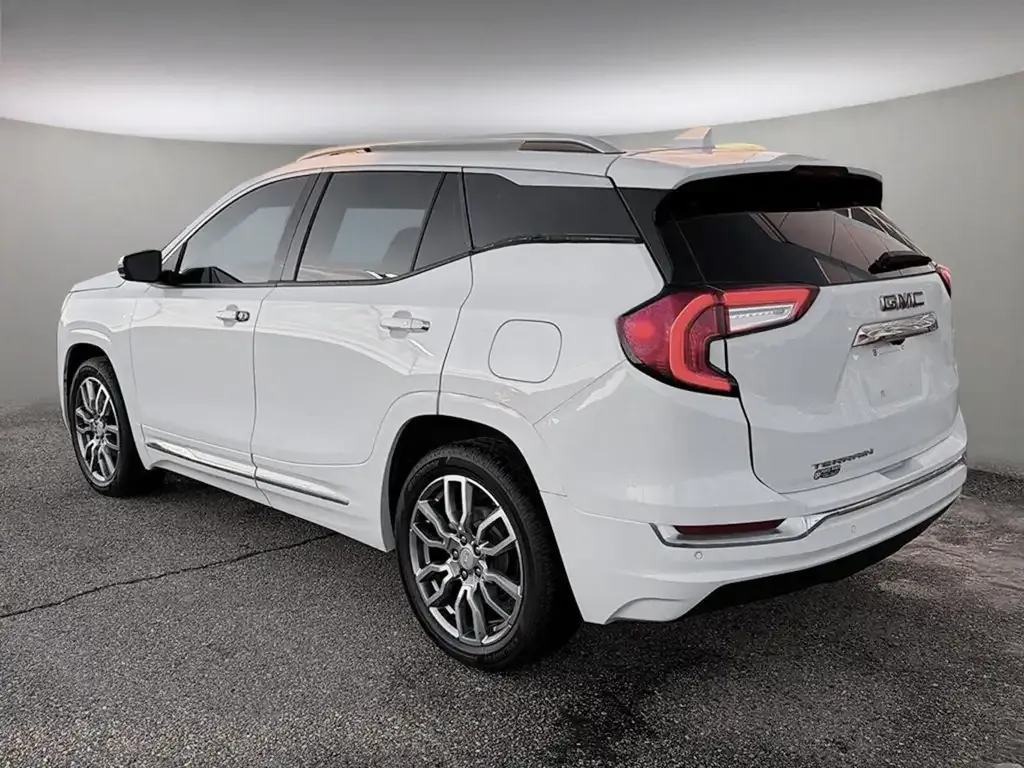 GMC Terrain 2023 photo 4