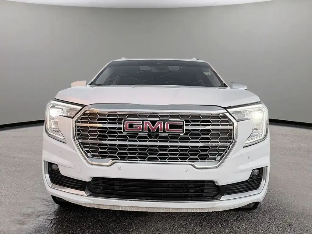 GMC Terrain 2023 photo 2