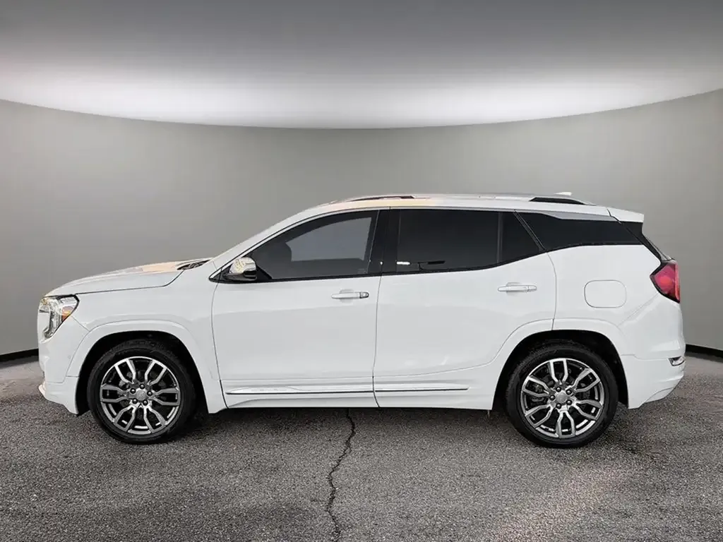 GMC Terrain 2023 photo 3