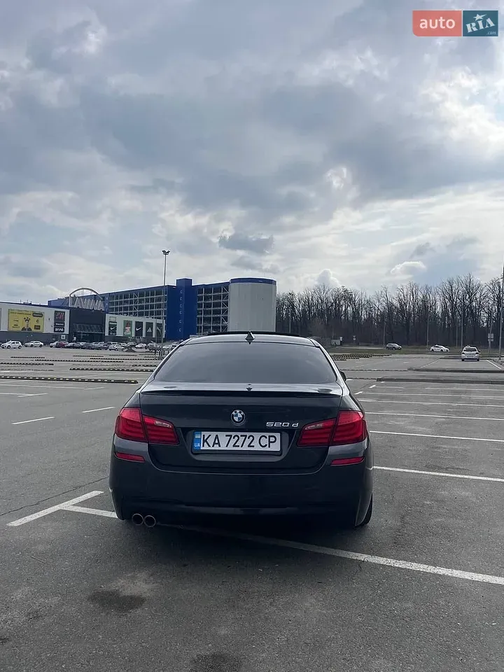 BMW 5 Series 2012 photo 4