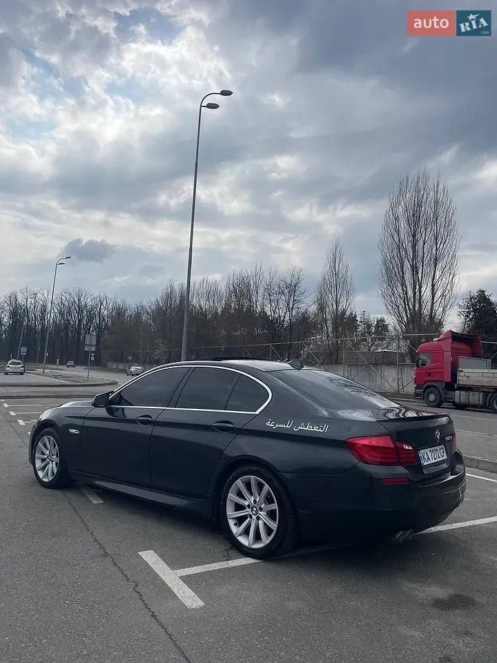 BMW 5 Series 2012 photo 3