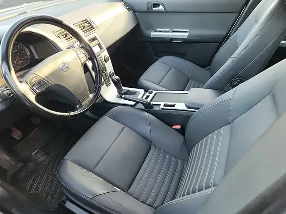 Volvo V50 2010 photo 4