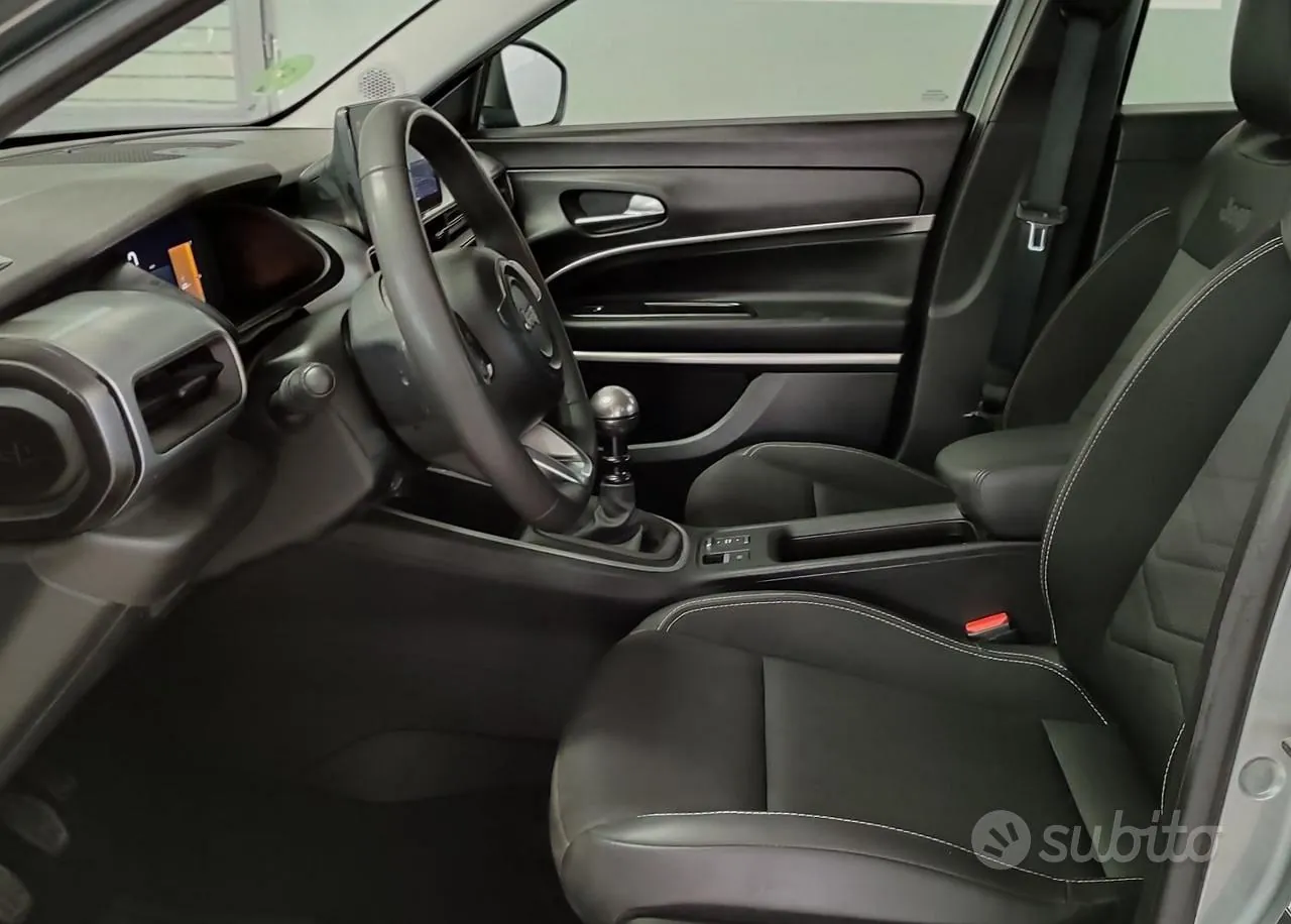 Jeep Avenger 2025 photo 5