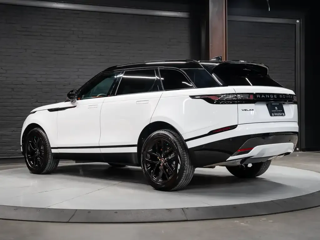 Land Rover Range Rover Velar 2026 photo 5